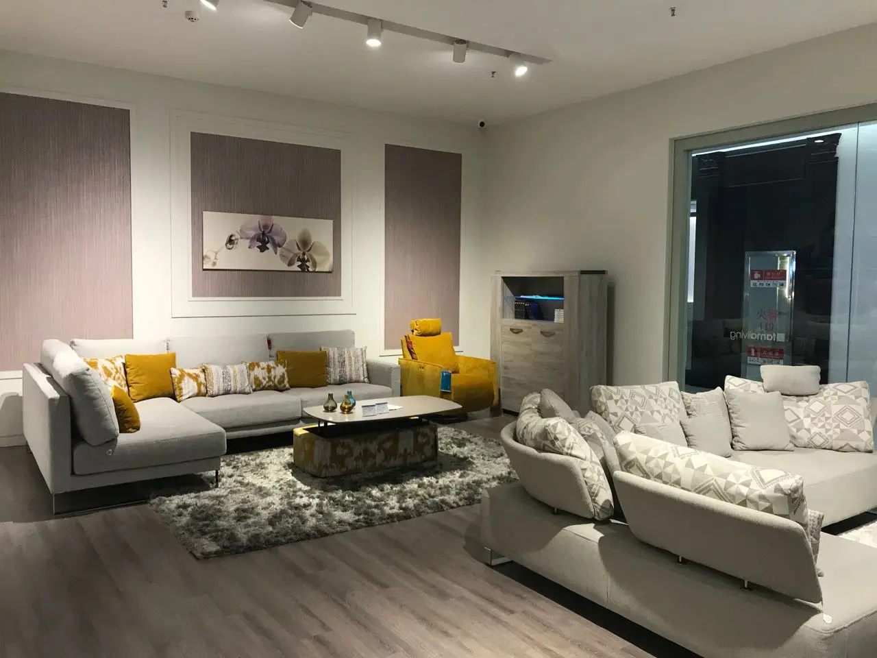 Imágenes tienda Famaliving Shandong Qingdao