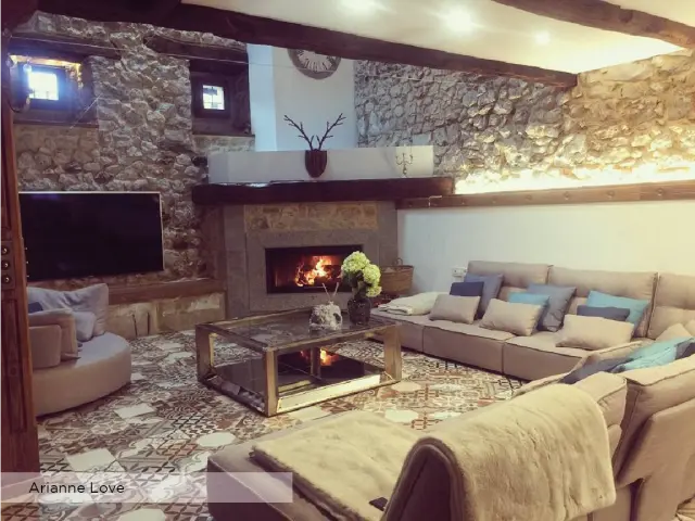 Arianne Love The Room Studio