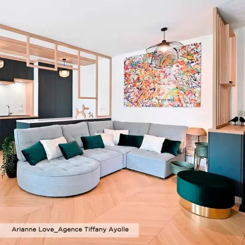 Arianne Love Sofá Fama Tiffany Ayolle 2