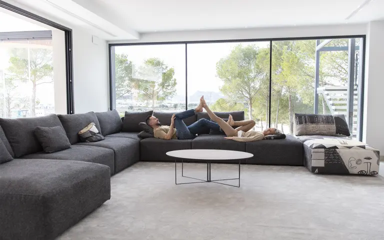 Tessuto Fama liscio grigio scuro Syke