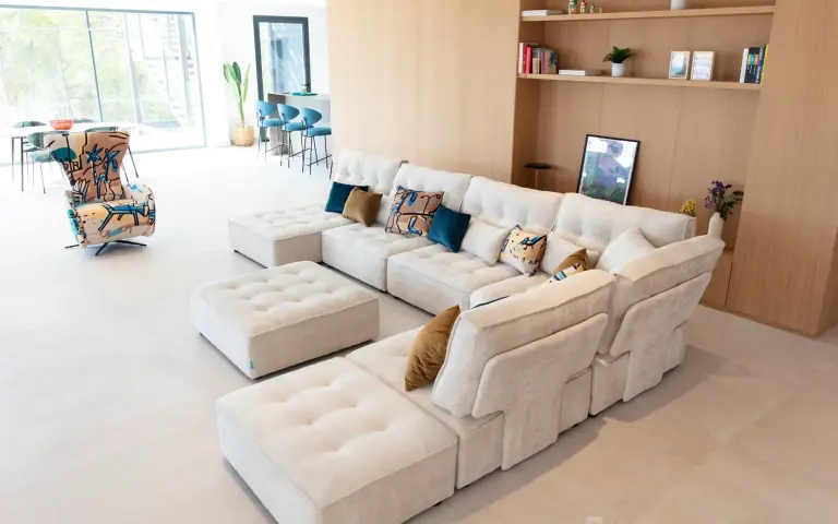 Canapé modulaire bas Arianne Love de couleur beige