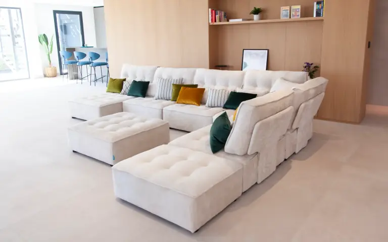 Canapé modulaire bas Arianne Love de couleur beige