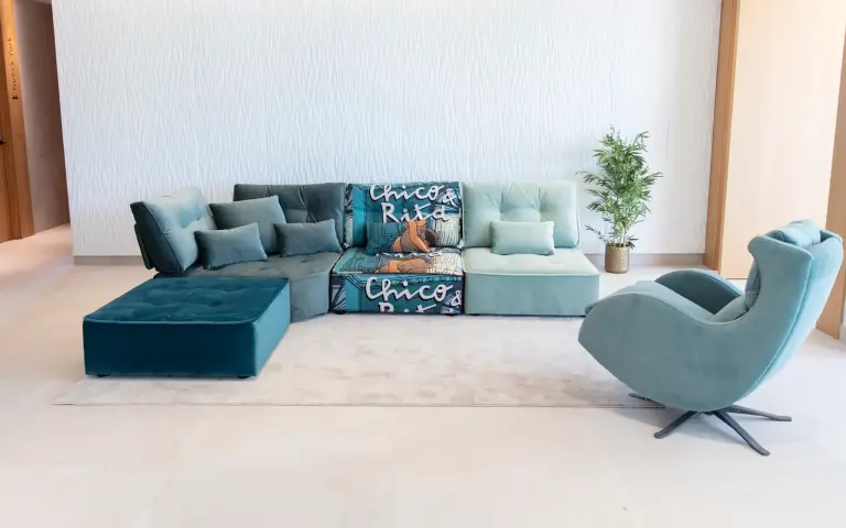 Canapé modulaire bas Arianne Love en bleu et motif Mariscal