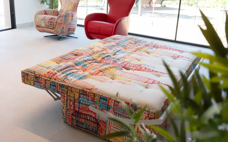 Indy sofa bed with Mariscal pattern