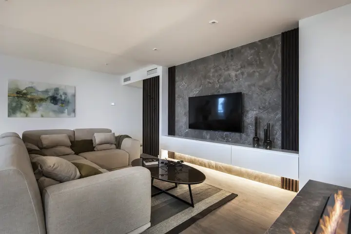 Klee &  Burt | Pedro Lirola