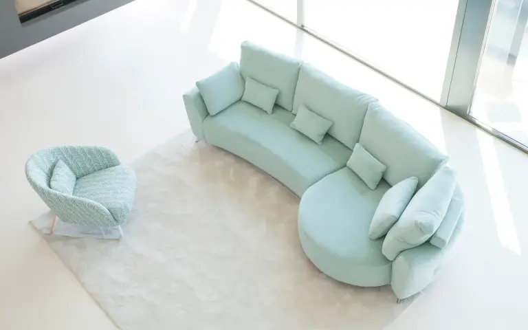 Valentina sofa Fama 2019 03